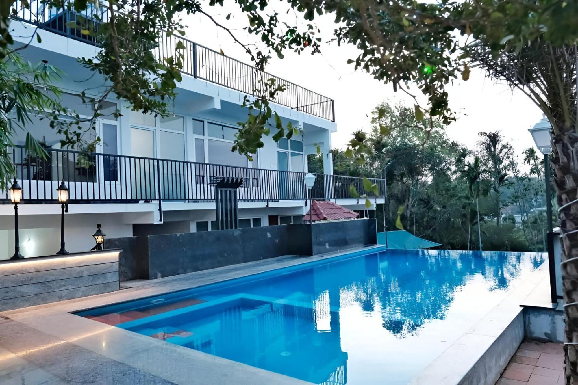 Valentine Holidays Sultan Bathery Exterior foto